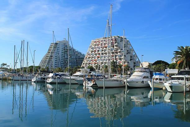 Le Grand Bleu, La Grande Motte, Plage Esterno foto
