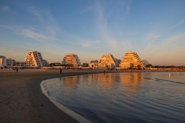 Le Grand Bleu, La Grande Motte, Plage Esterno foto